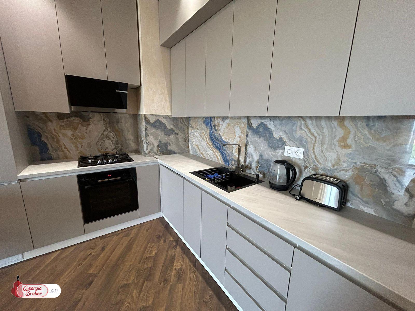 იყიდება ახალი გარემონტებული 2 ოთახიანი ბინა კრწანისი ბლოქსში